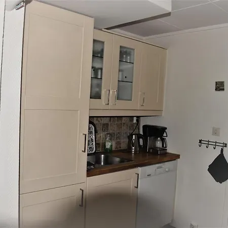 Large With Its Own Entrance Apartment